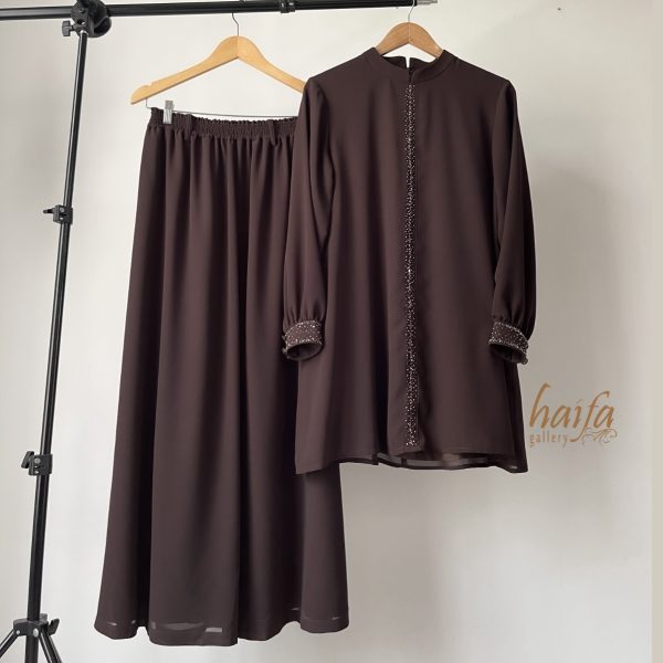 A Setelan Ceruti Berpayet Coklat Tua