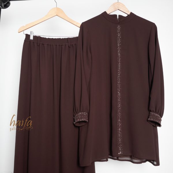 A Setelan Ceruti Berpayet Coklat Tua - Image 3